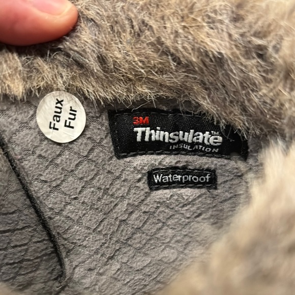 Teva Women's Black Winter Boots, size 9 - Picture 11 of 12